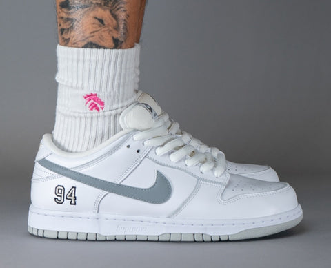 Supreme x NIKE SB Dunk Low White Metalliac