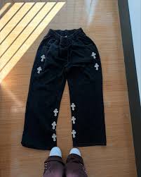 Cross Black Sweats